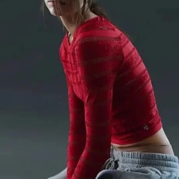 NWOT Free People Take Me On Top - Picture 2 of 5